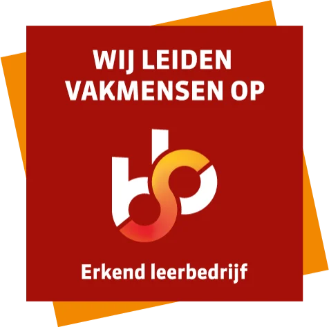 Logo van SBB met de tekst “Wij leiden vakmensen op – Erkend leerbedrijf” op een rood vlak met oranje accenten.