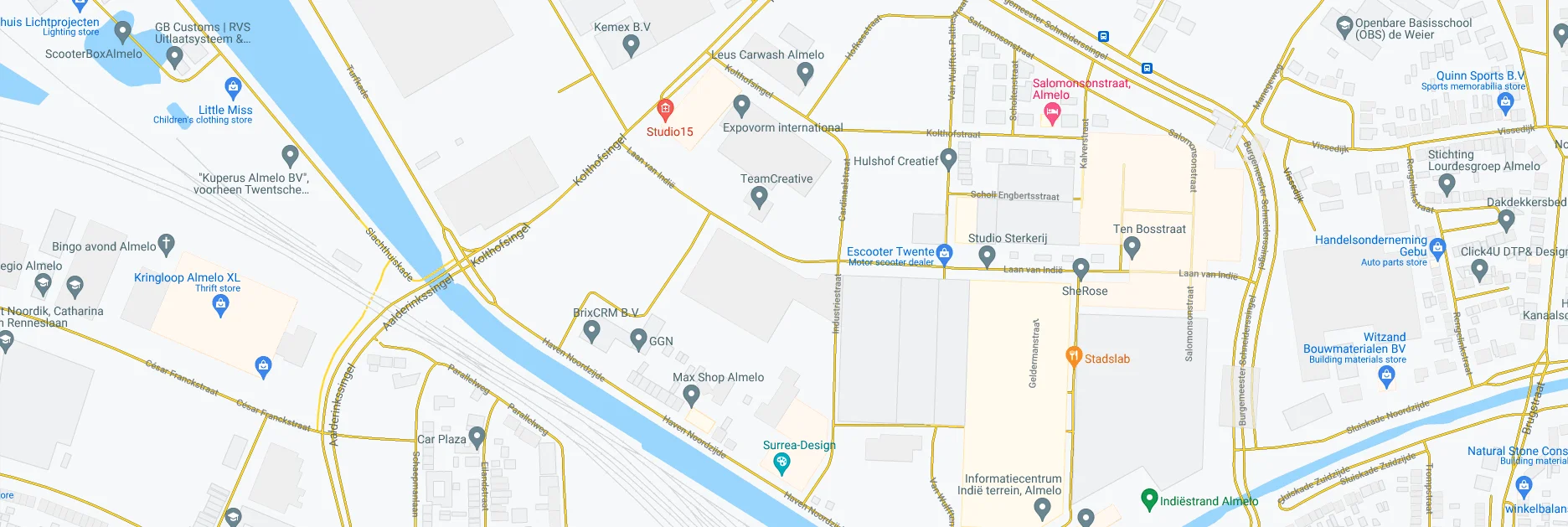 Kaart van bedrijventerrein in Almelo met onder andere TeamCreative, Studio15, BrixCRM en Kringloop Almelo XL gemarkeerd.