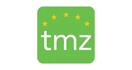 Logo van TMZ met witte letters op een groene achtergrond en vijf gele sterren in een boog erboven.